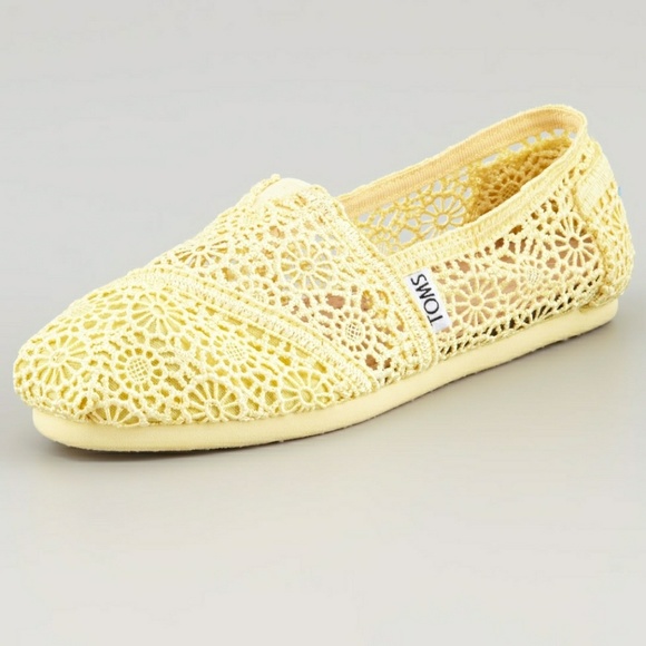 yellow lace toms
